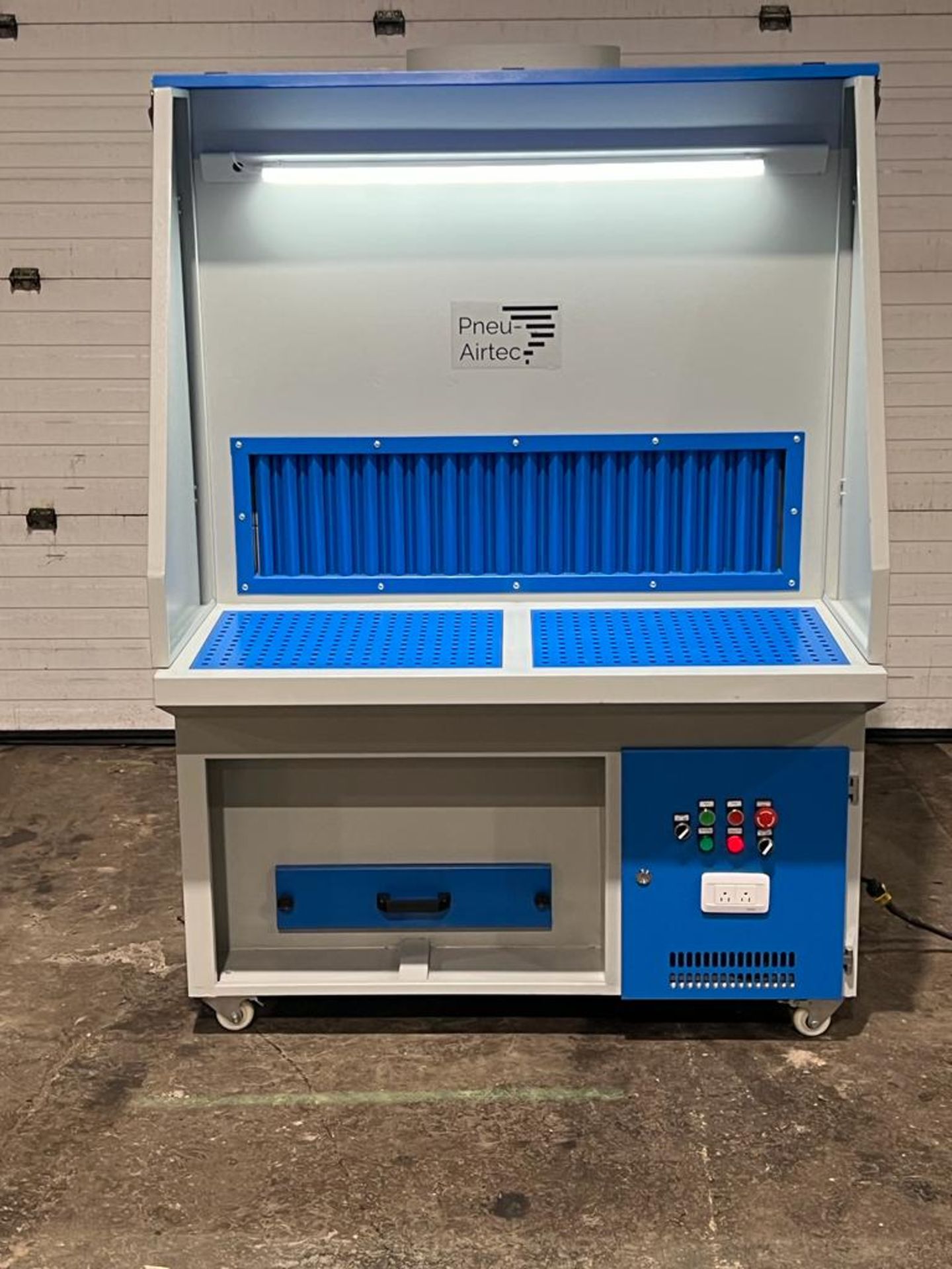 NEW Pneu-Airtec Fume Extracting Downdraft Work Table - 2.2KW 110V 1 Phase Unit with Light