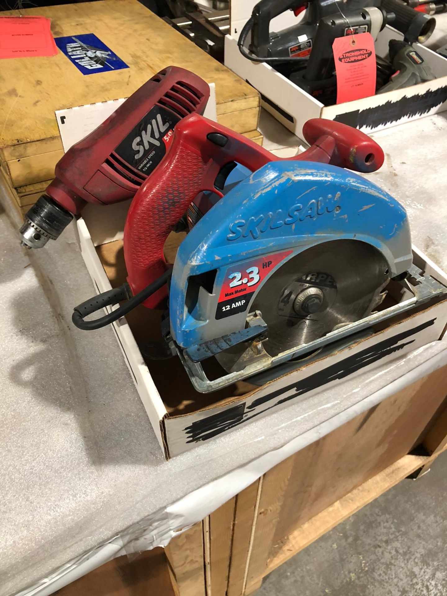 Lot of 2 (2 units) Skil Saw Circular Saw and Drill