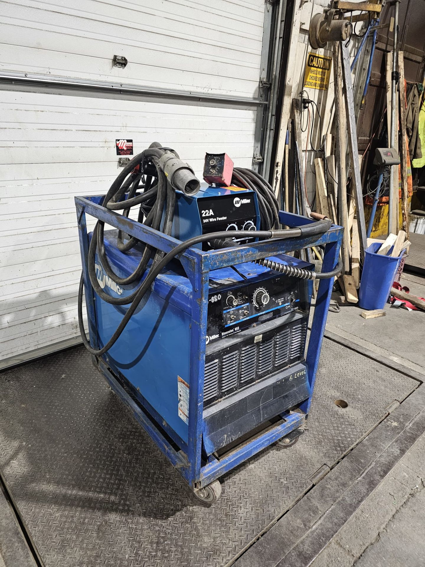 Miller Dimension 652 Mig Welder 650 Amp Mig Tig Stick Multi Process Power Source with 22A Wire - Image 3 of 9
