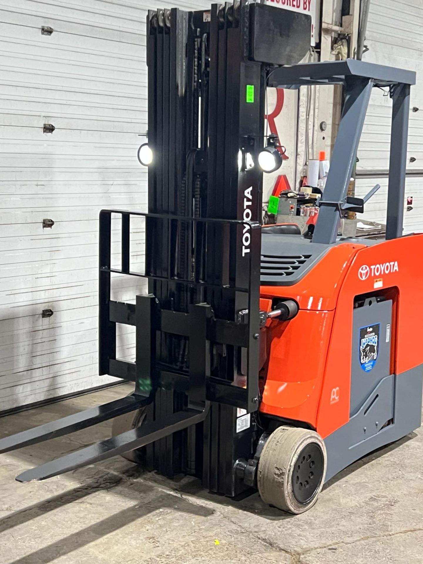 2017 Toyota 4,000lbs Capacity Stand On Electric Forklift with 4-STAGE Mast, sideshift, 36V Battery & - Image 2 of 5