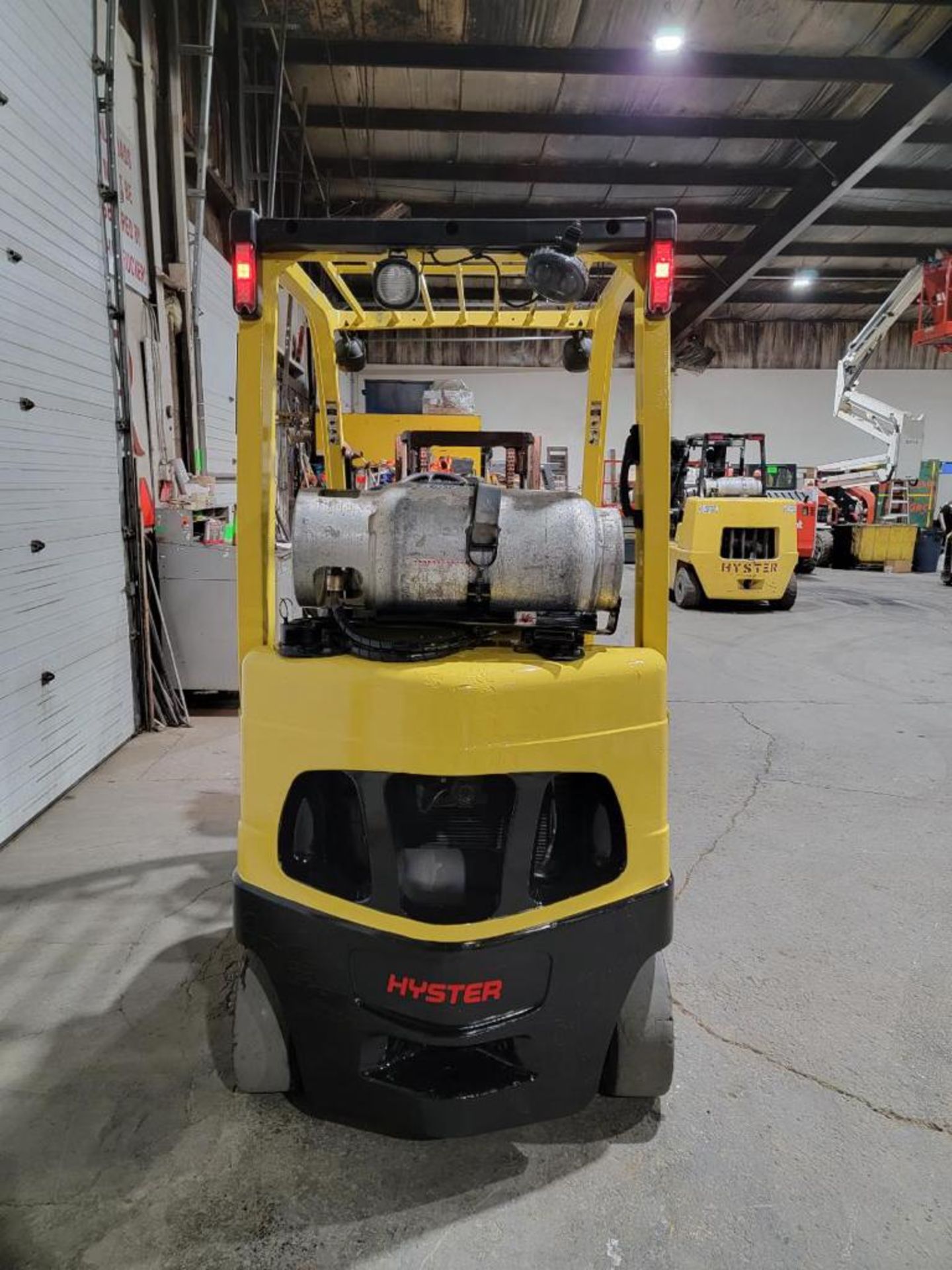 2019 Hyster 4,000lbs Capacity LPG (Propane) Forklift with sideshift & Trucker Mast(no propane tank - Image 2 of 3