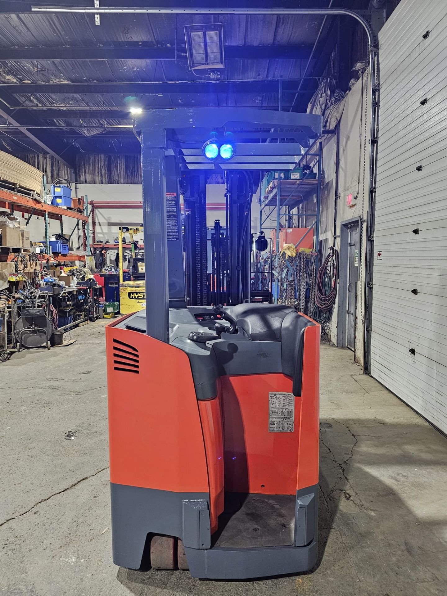 2017 Toyota 4,000lbs Capacity Stand On Electric Forklift with 4-STAGE Mast, sideshift, 36V Battery & - Image 5 of 5