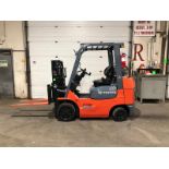 2006 Toyota 5,000lbs Capacity LPG (Propane) Forklift with sideshift and 3-STAGE MAST Trucker Mast (