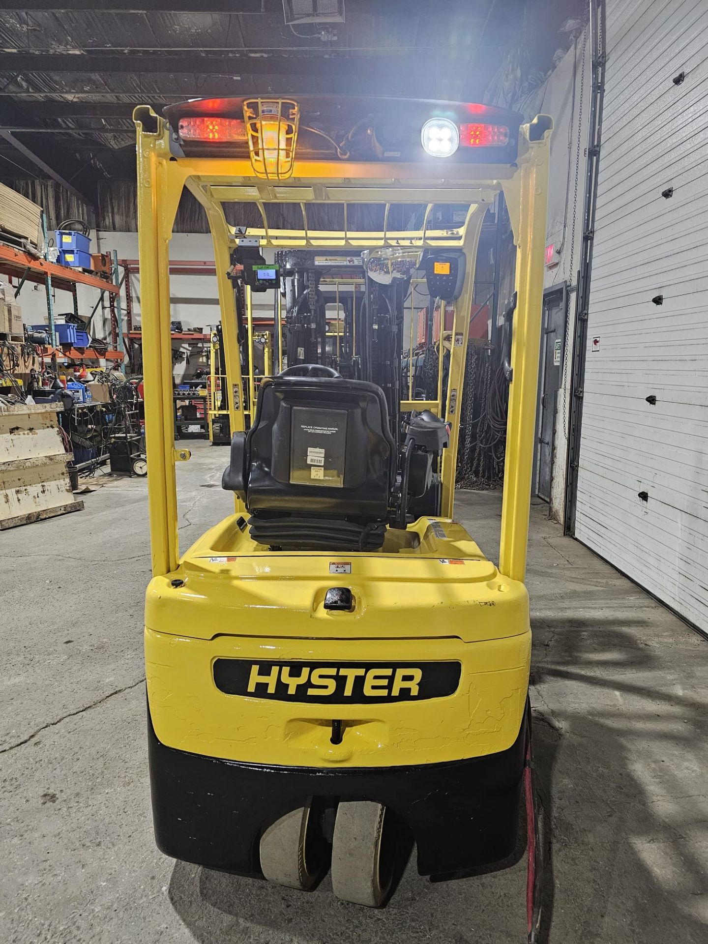 2017 Hyster 3-wheel 3,500lbs Capacity Forklift Electric NEW BATTERY 36V with Sideshift & Fork - Image 5 of 5