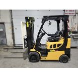 2016 Yale 5,000lbs Capacity LPG (Propane) Forklift 3-STAGE MAST with 4 functions 194.9" load