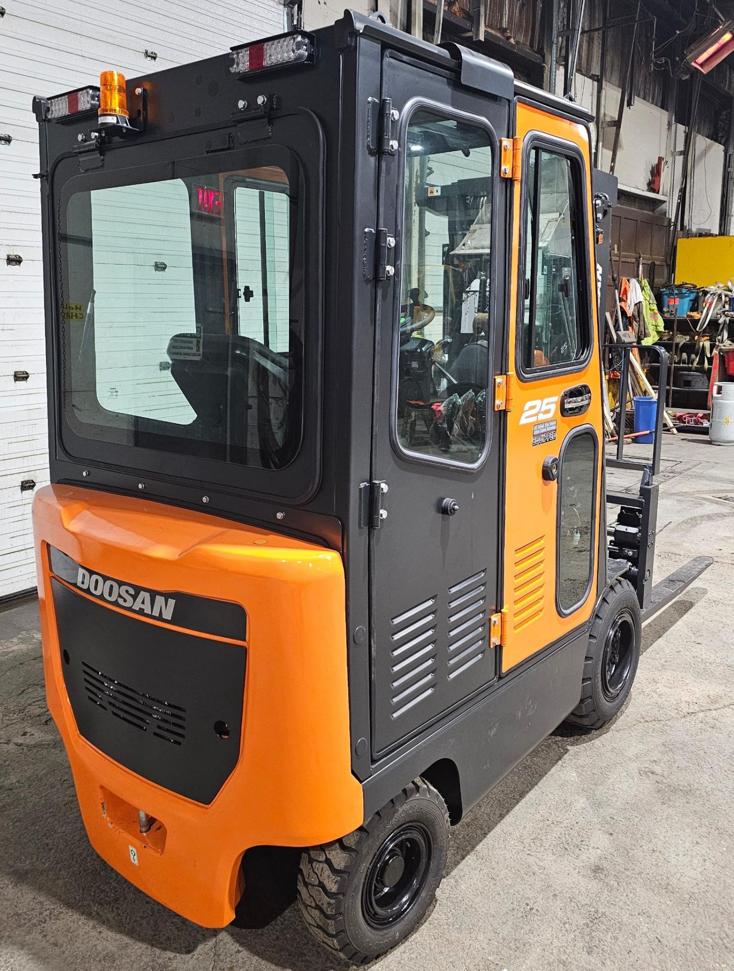 2023 NEW DOOSAN 5,000lbs Capacity OUTDOOR Forklift BRAND NEW BATTERY 48V with 0 Hours with Sideshift - Image 5 of 27