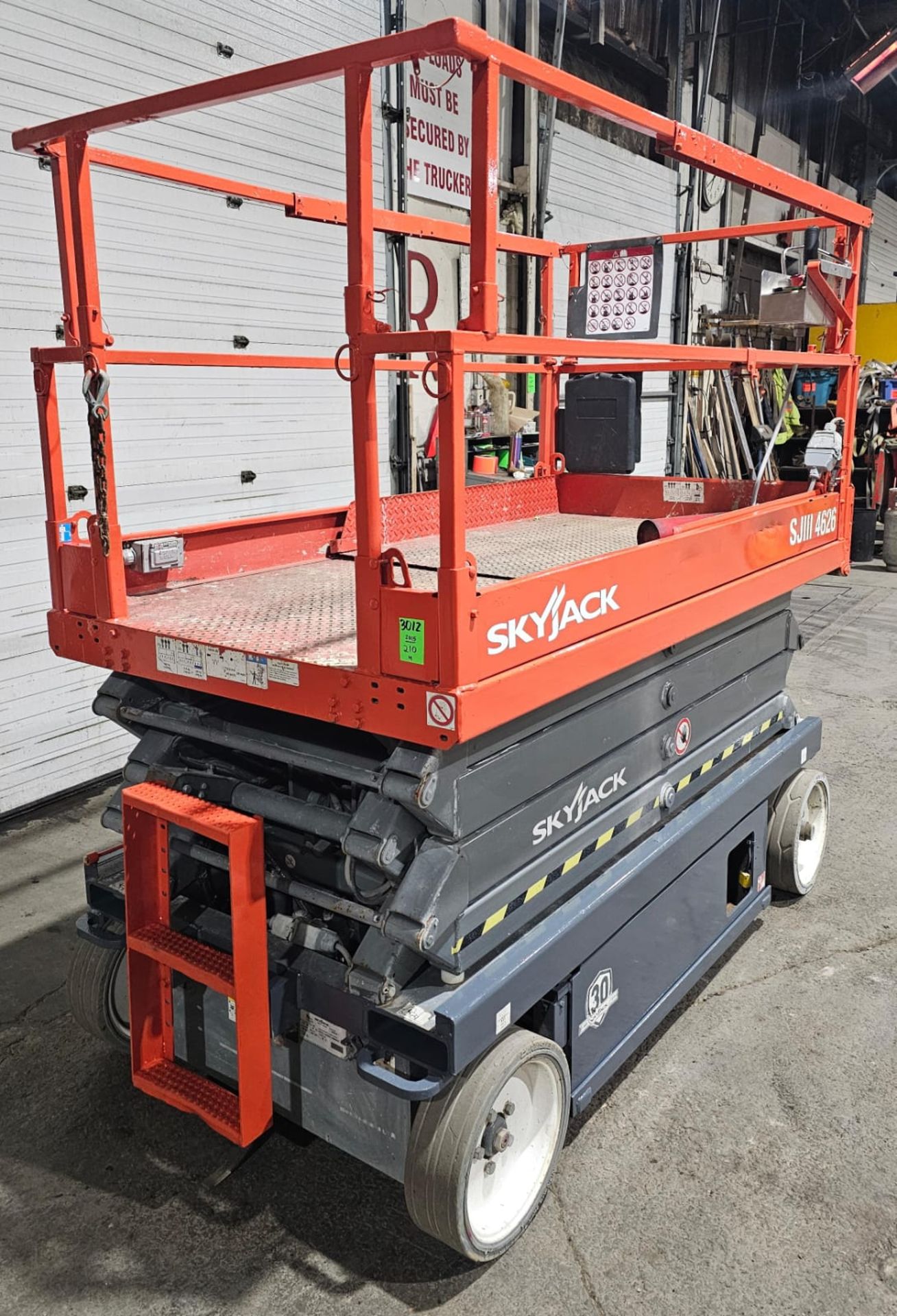 2015 Skyjack SJIII-4626 1000lbs Capacity OUTDOOR Forklift Electric 3 person 24v 26ft lift height - Image 7 of 14