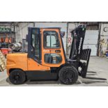 2017 Doosan 8,000 Capacity OUTDOOR LPG (Propane) Forklift with sideshift & 3-STAGE MAST 185" load