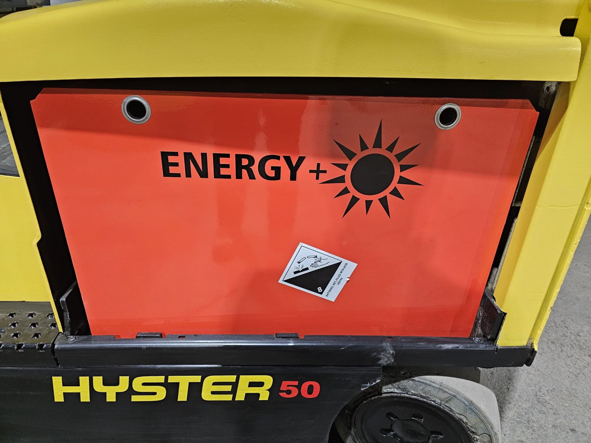 2014 Hyster 5,000lbs Forklift Electric 48V 4-STAGE Mast & Sideshift Brand New 48V Battery with Non- - Image 7 of 7