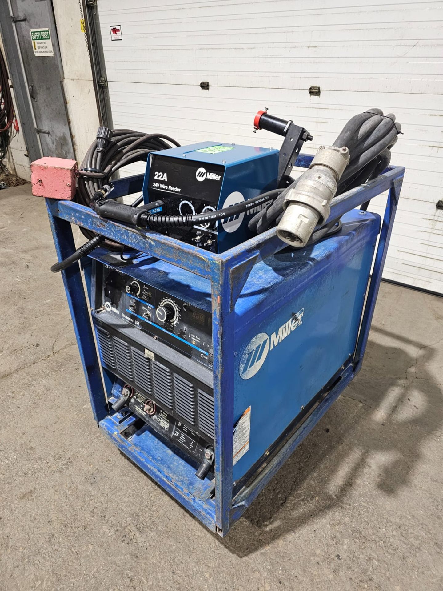 Miller Dimension 652 Mig Welder 650 Amp Mig Tig Stick Multi Process Power Source with 22A Wire - Image 6 of 7