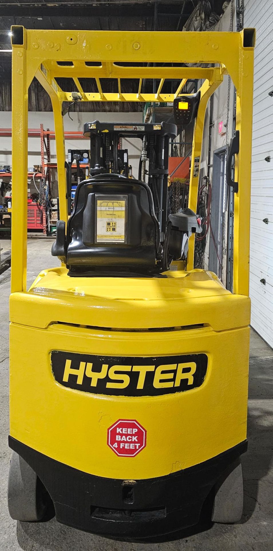 2013 Hyster 4,500lbs Capacity Forklift Electric 48V with sideshift & 3-STAGE MAST and 4 functions - Image 4 of 7