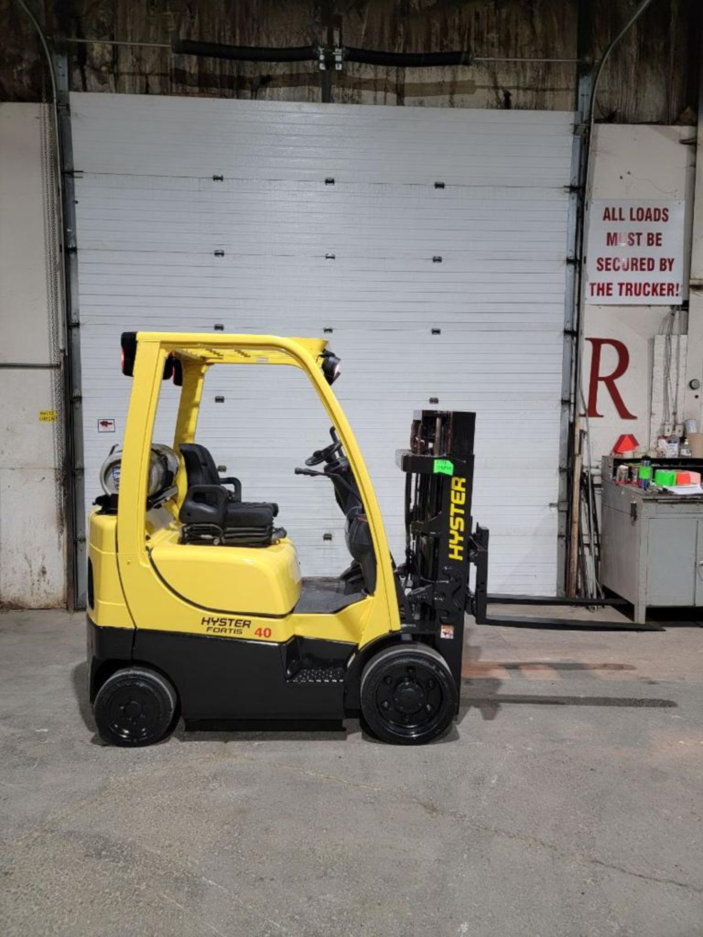 2019 Hyster 4,000lbs Capacity LPG (Propane) Forklift with sideshift & Trucker Mast(no propane tank