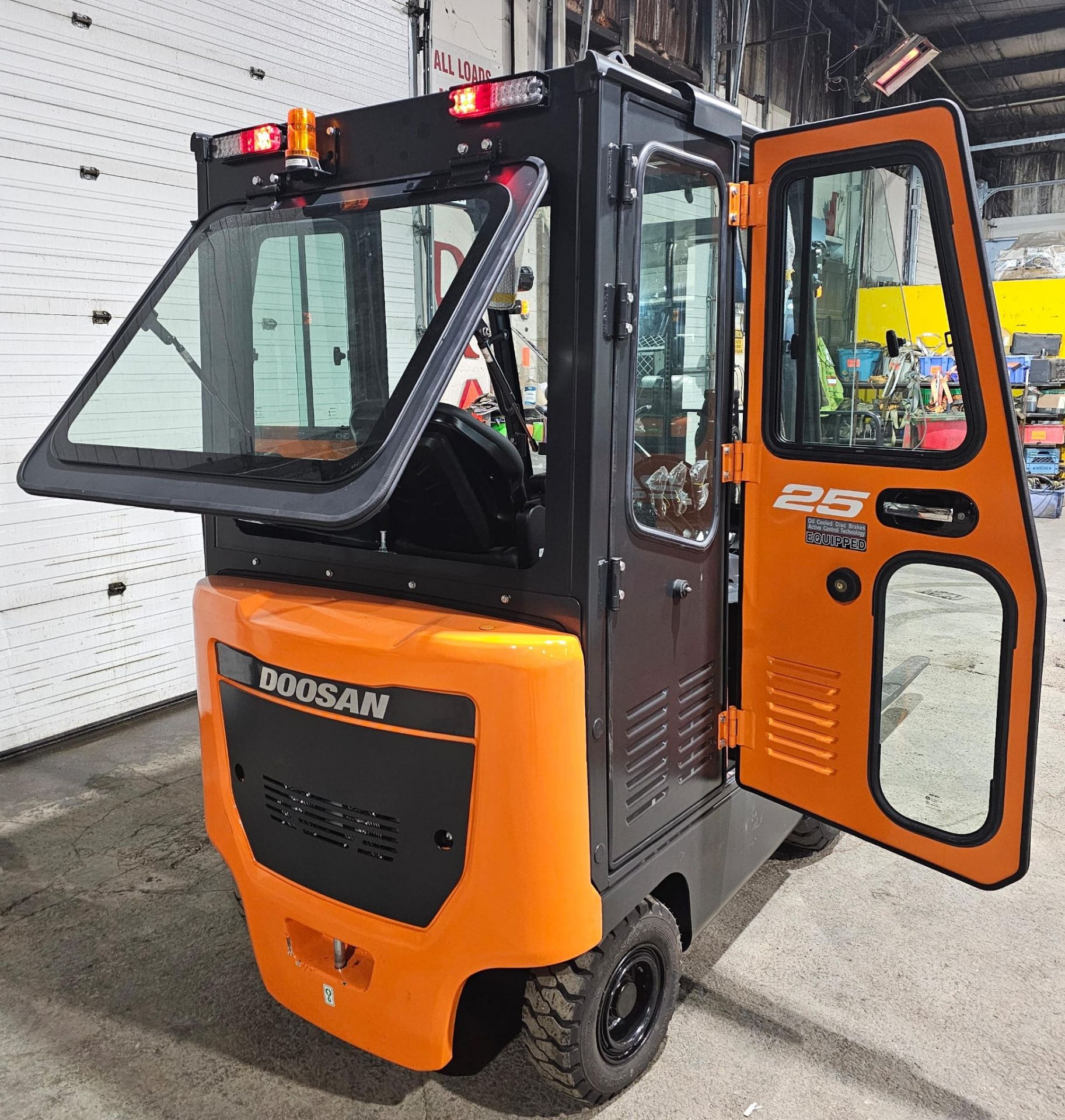 2023 NEW DOOSAN 5,000lbs Capacity OUTDOOR Forklift BRAND NEW BATTERY 48V with 0 Hours with Sideshift - Image 7 of 27