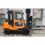 2017 DOOSAN 7,000lbs Capacity OUTDOOR LPG (propane) Forklift with VERY LOW HOURS 3-STAGE 190" LOAD