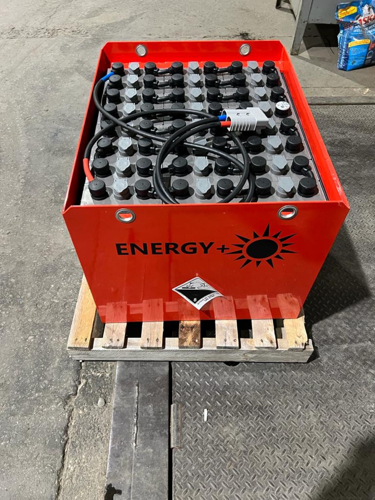 MINT Energy Forklift Truck Battery 48V - TESTED UNIT - 31x25x21"