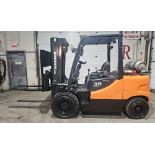 2015 Doosan 7,000lbs Capacity OUTDOOR LPG (Propane) Forklift 3-stage 195" load height sideshift