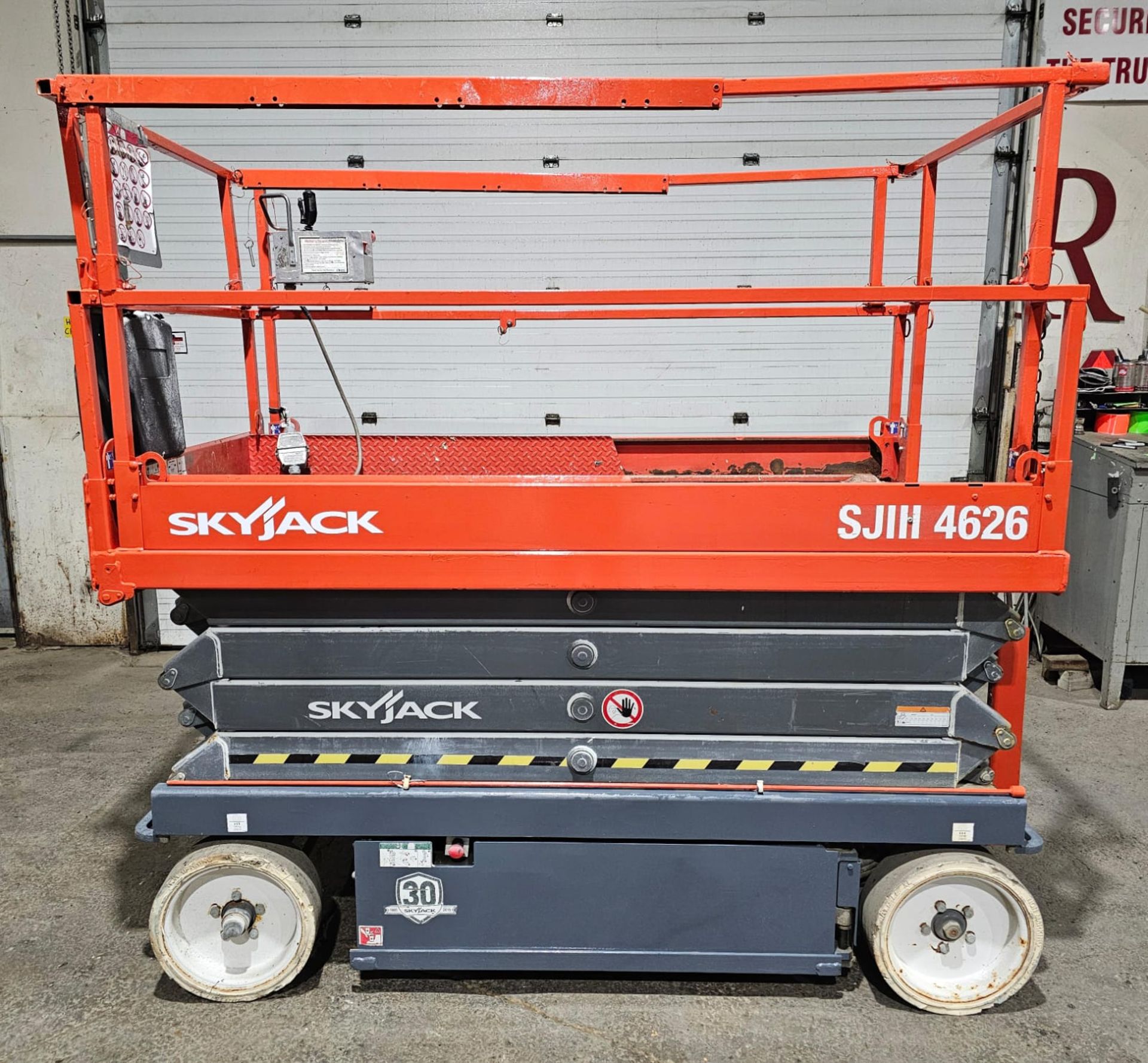 2015 Skyjack III model 4626 Electric Motorized Scissor Lift with pendant controller with - Image 2 of 13