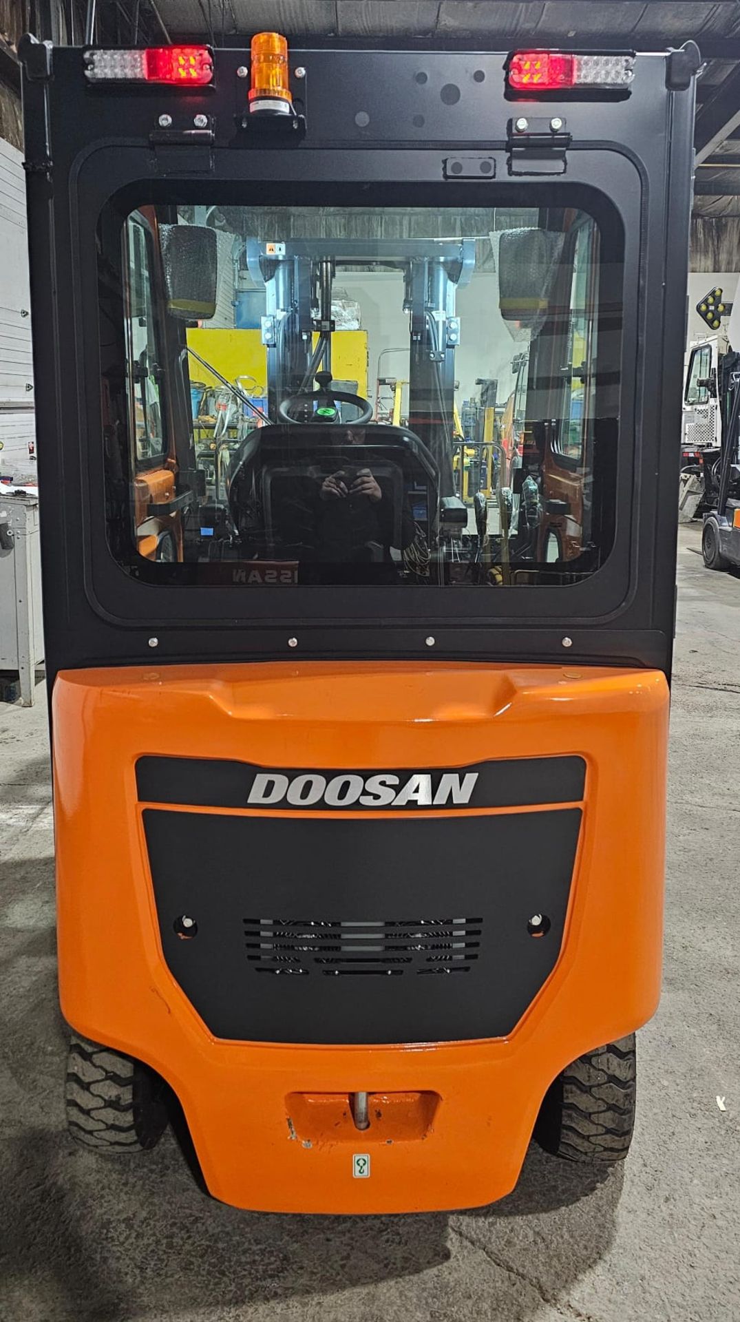 2023 NEW DOOSAN 5,000lbs Capacity OUTDOOR Forklift BRAND NEW BATTERY 48V with 0 Hours with Sideshift - Image 19 of 27