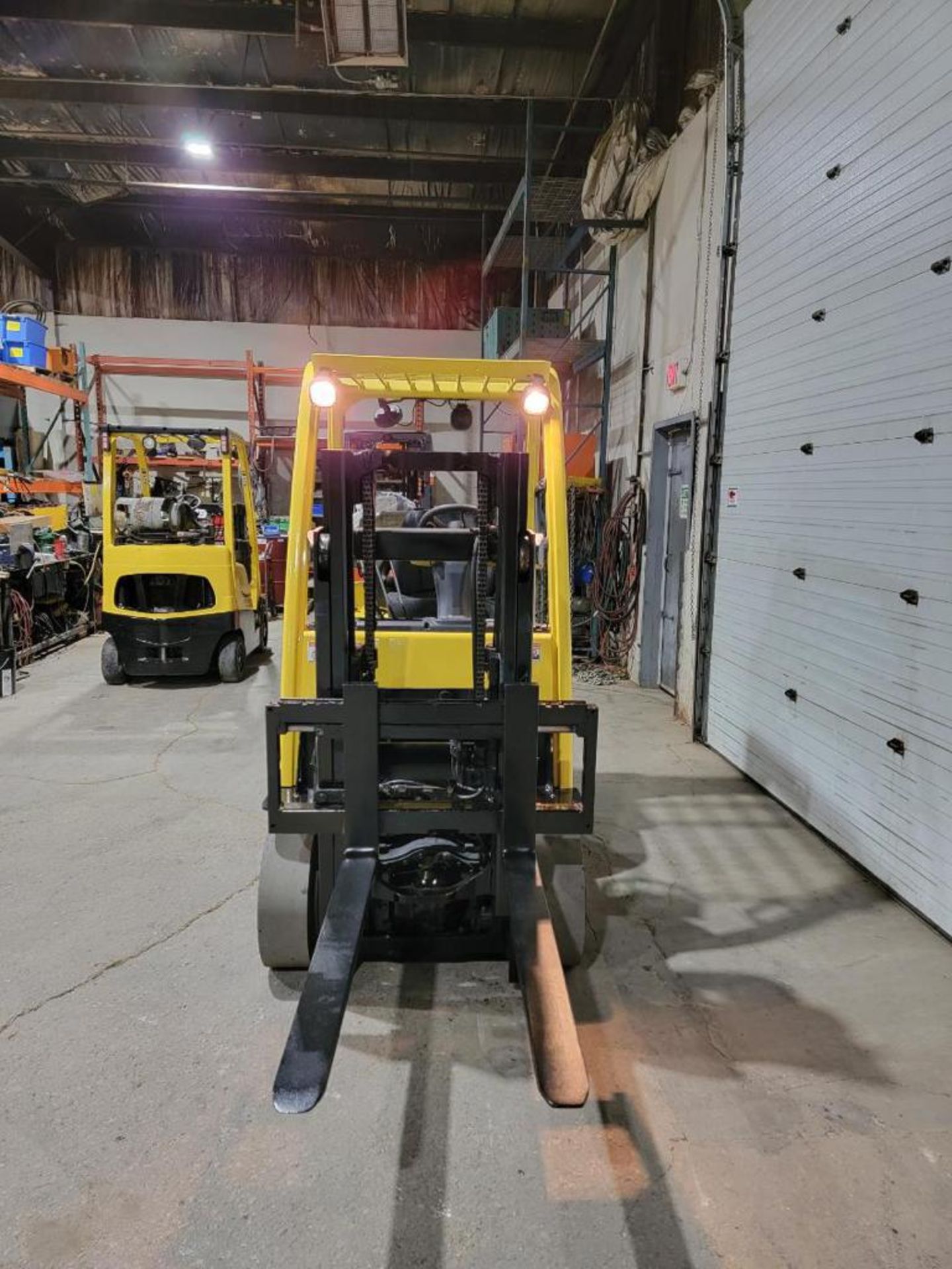 2019 Hyster 4,000lbs Capacity LPG (Propane) Forklift with sideshift & Trucker Mast(no propane tank - Image 3 of 3