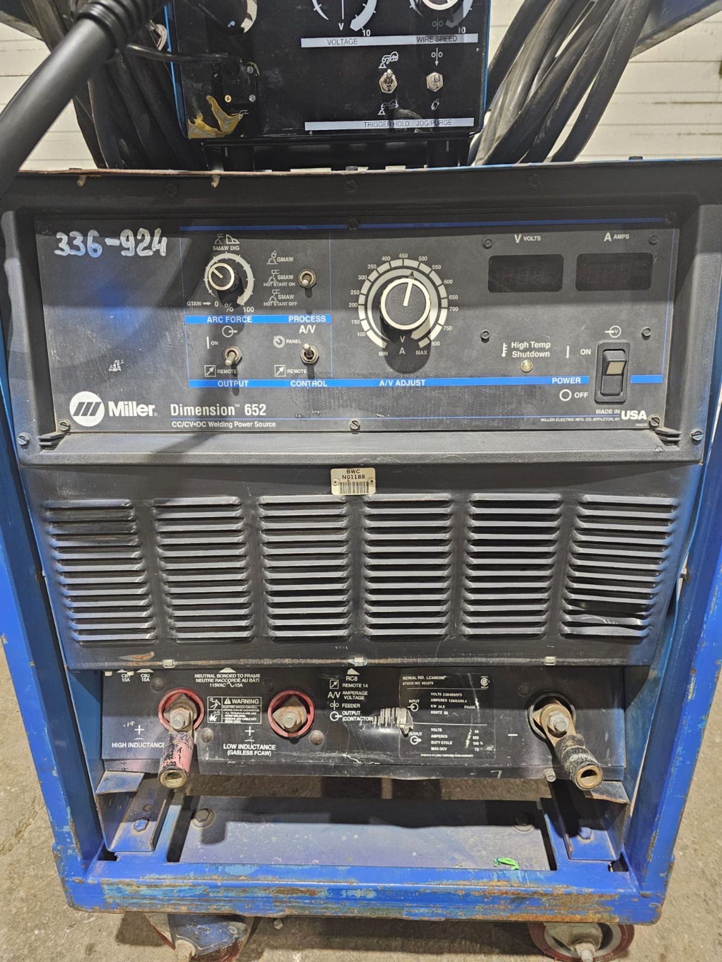 Miller Dimension 652 Mig Welder 650 Amp Mig Tig Stick Multi Process Power Source with 22A Wire - Image 2 of 8