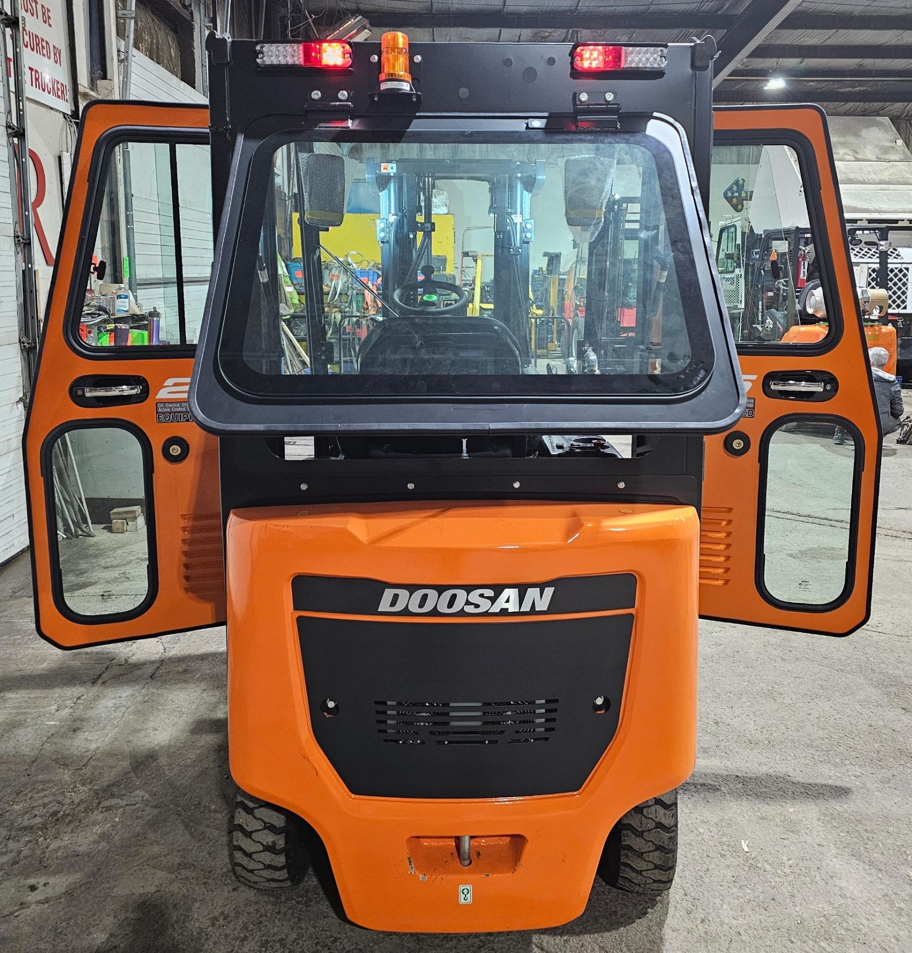 2023 NEW DOOSAN 5,000lbs Capacity OUTDOOR Forklift BRAND NEW BATTERY 48V with 0 Hours with Sideshift - Image 21 of 27