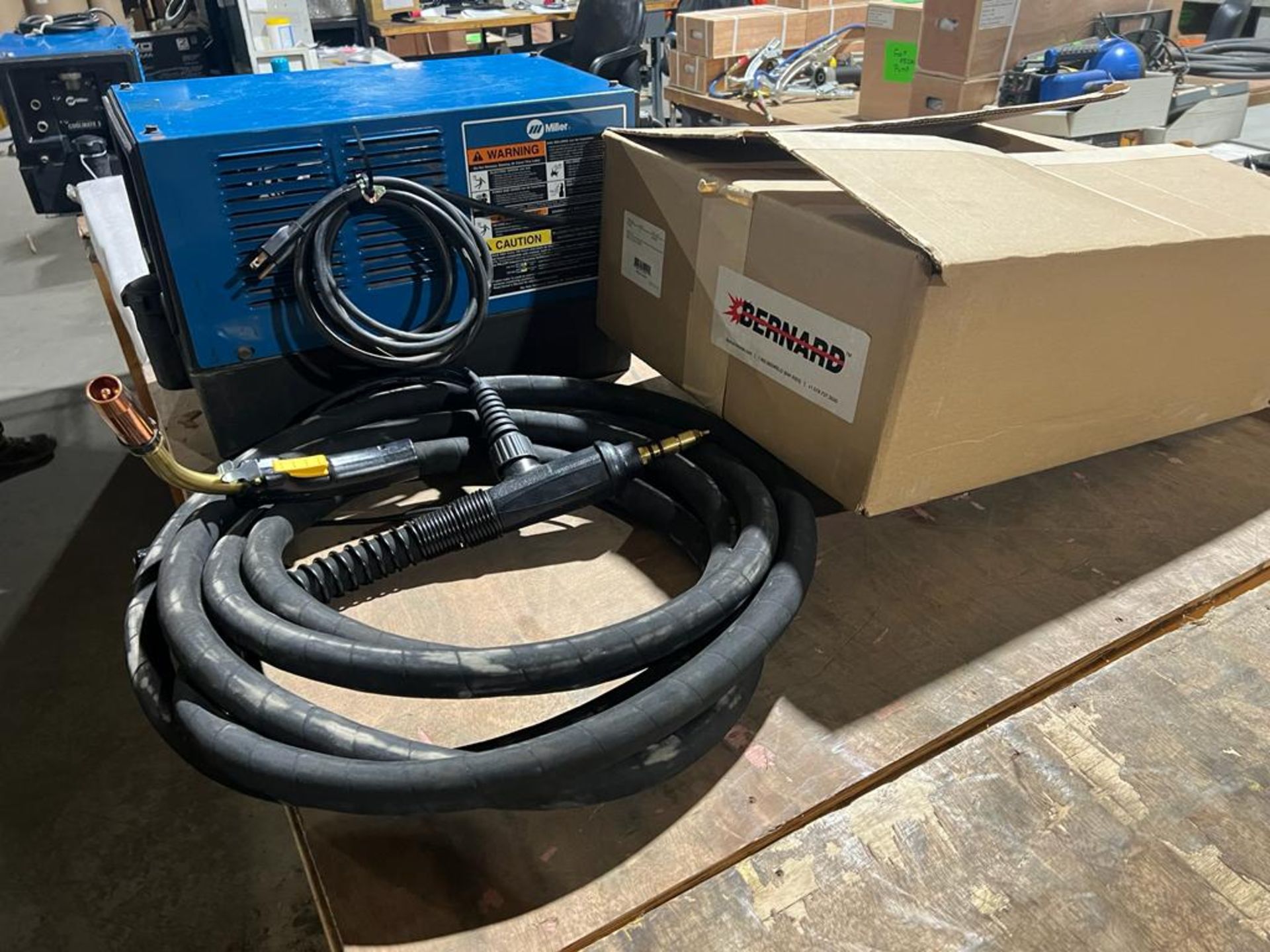 NEW Bernard Water Cooled High Capacity Mig Gun with Miller Cooler 600 AMP - retail $2,000