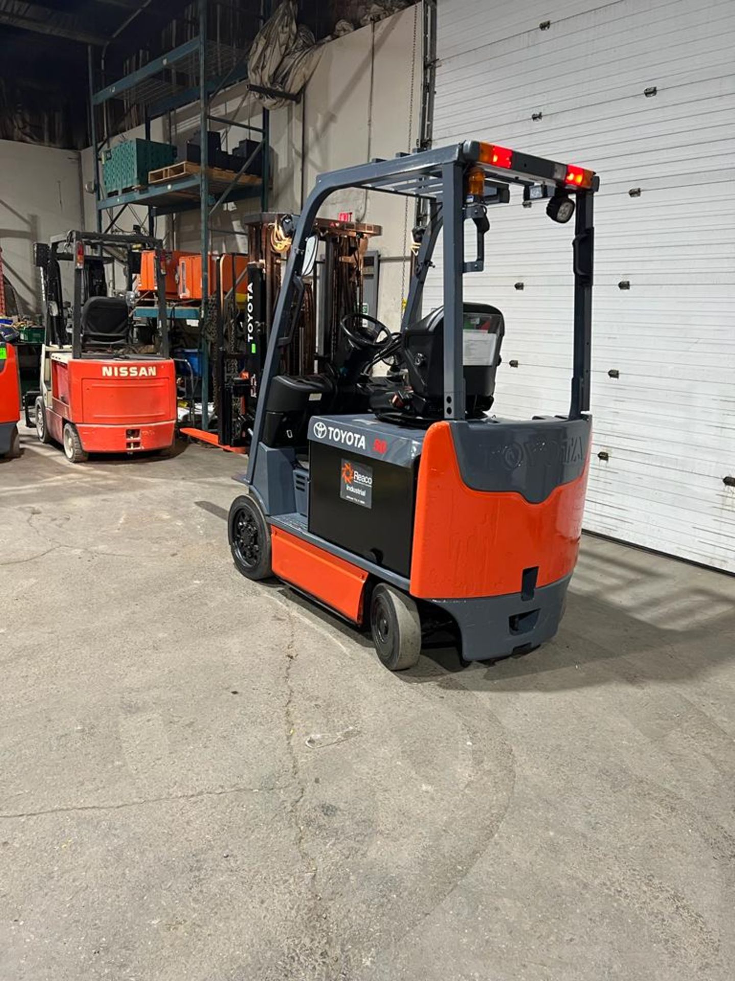 2014 Toyota 5,000lbs Capacity Forklift Electric 48V with 48" FORKS with Sideshift & Plumbed for Fork - Image 5 of 5