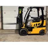 2016 Yale 5,000lbs capacity LPG (Propane) Forklift with sideshift & Fork Positioner with 3-stage