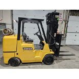 CAT 9,000lbs Capacity LPG (Propane) Forklift with sideshift & 3-STAGE MAST 209" load height