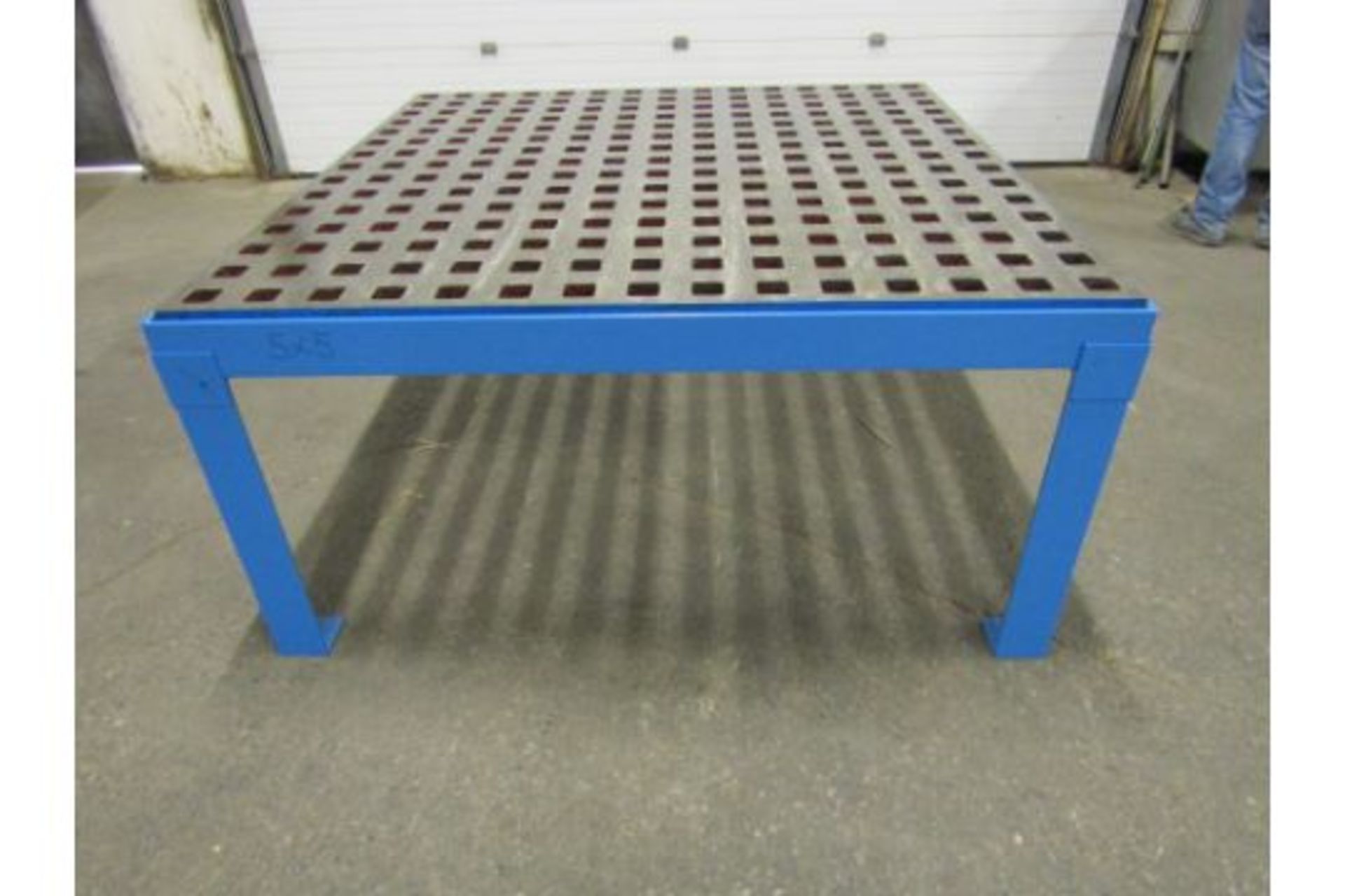 MINT Acorn Welding Table - 5' x 5' / 60" x 60" with table stand