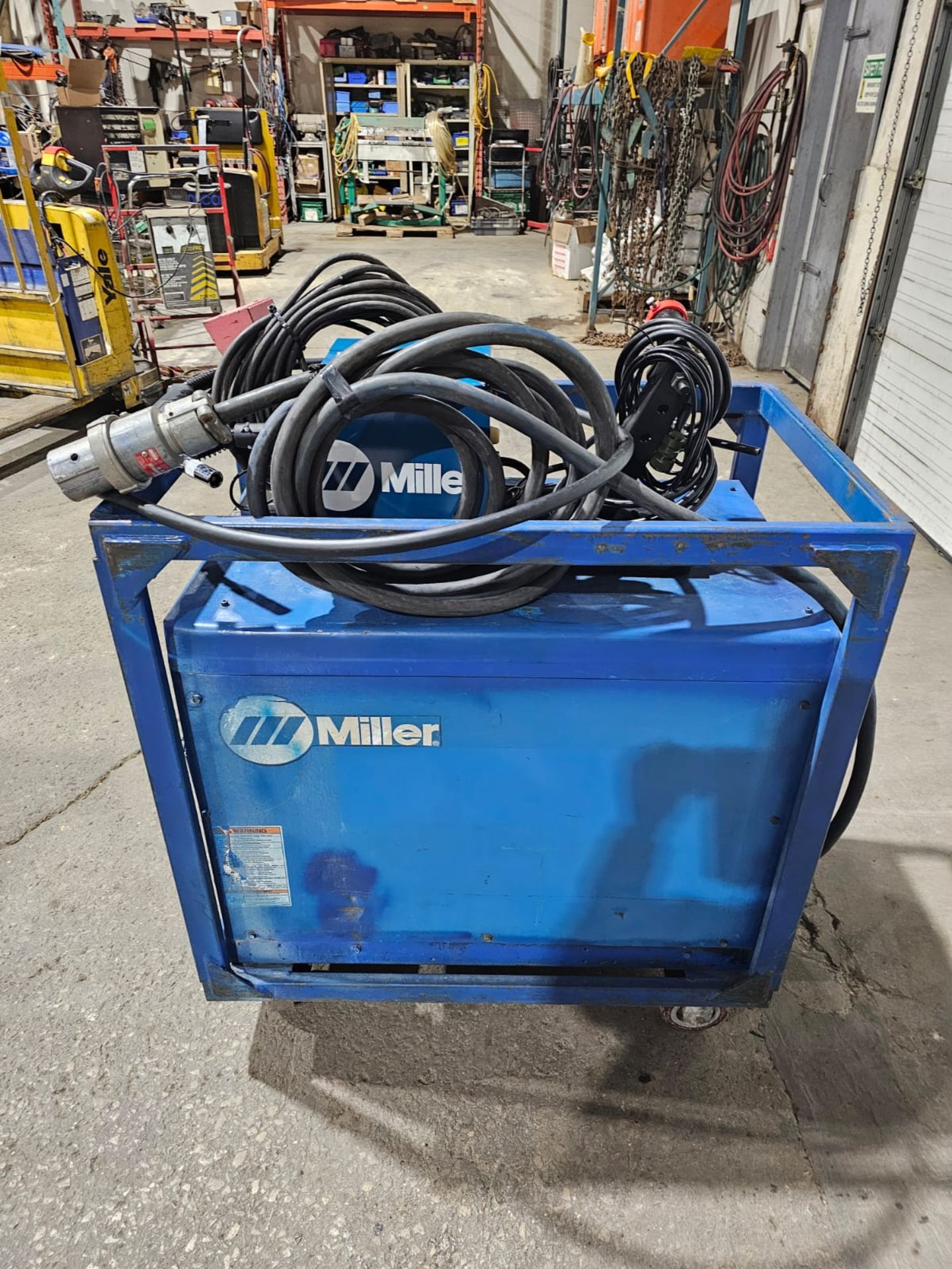 Miller Dimension 652 Mig Welder 650 Amp Mig Tig Stick Multi Process Power Source with 22A Wire - Bild 6 aus 6