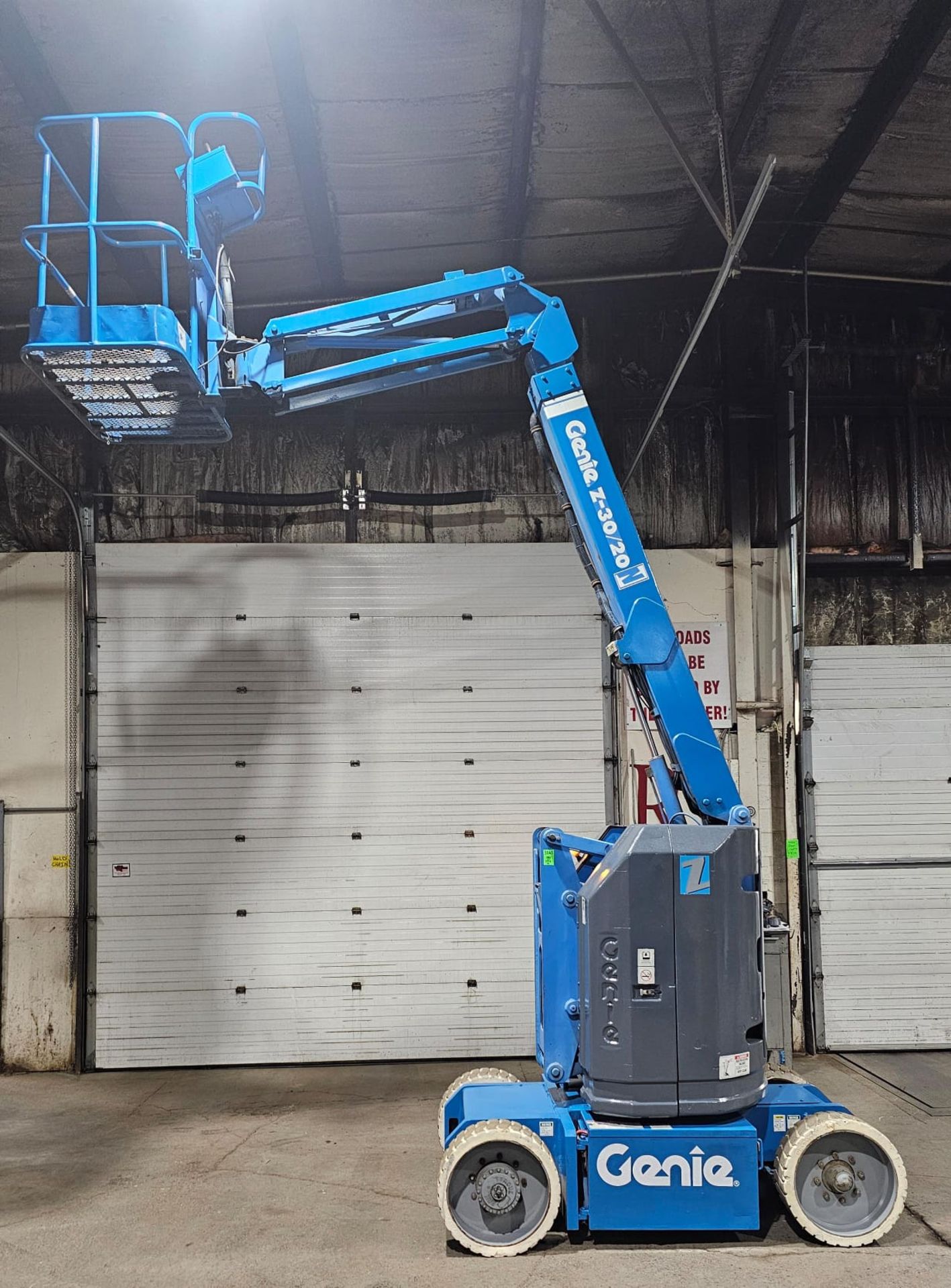Genie model Z-30/20N Zoom Boom Electric Motorized Man Lift 30' Height & 21' Reach - with 24V Battery