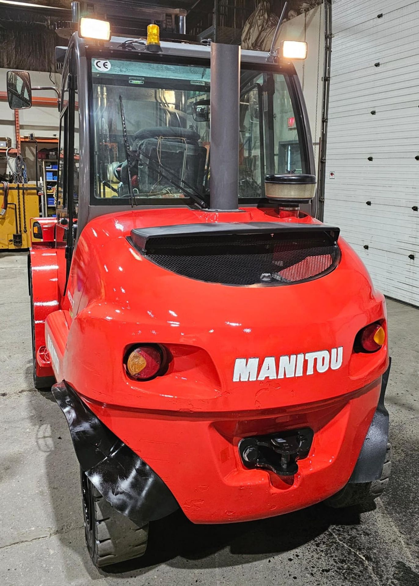 2016 Manitou Model MSI-50 11,000lbs Capacity OUTDOOR Forklift 72" Forks & sideshift , Diesel with - Image 4 of 8