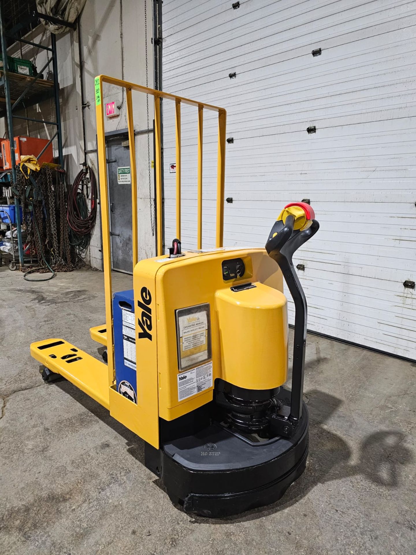 2005 Yale 6,500lbs capacity Powered Pallet Cart 12V BATTERY - Walkie unit - Image 3 of 5