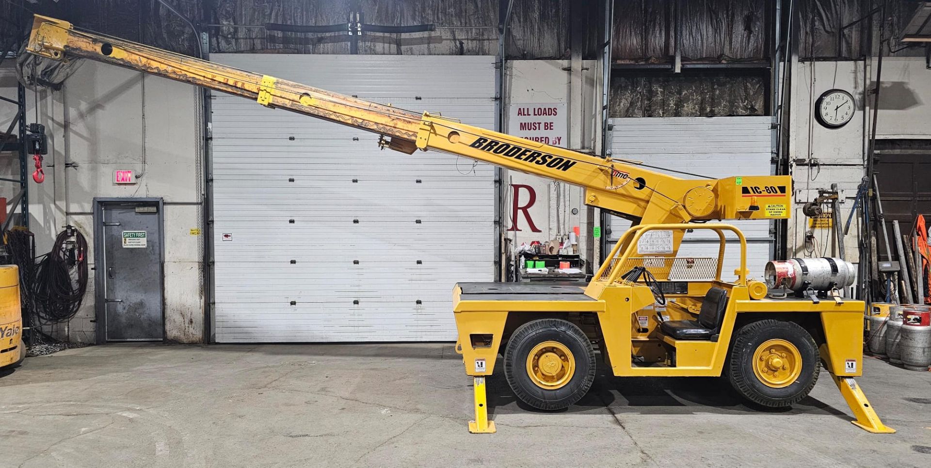 BRODERSON CARRY DECK CRANE MODEL IC-80-2D, DIESEL & Propane (LPG) with OUTRIGGERS