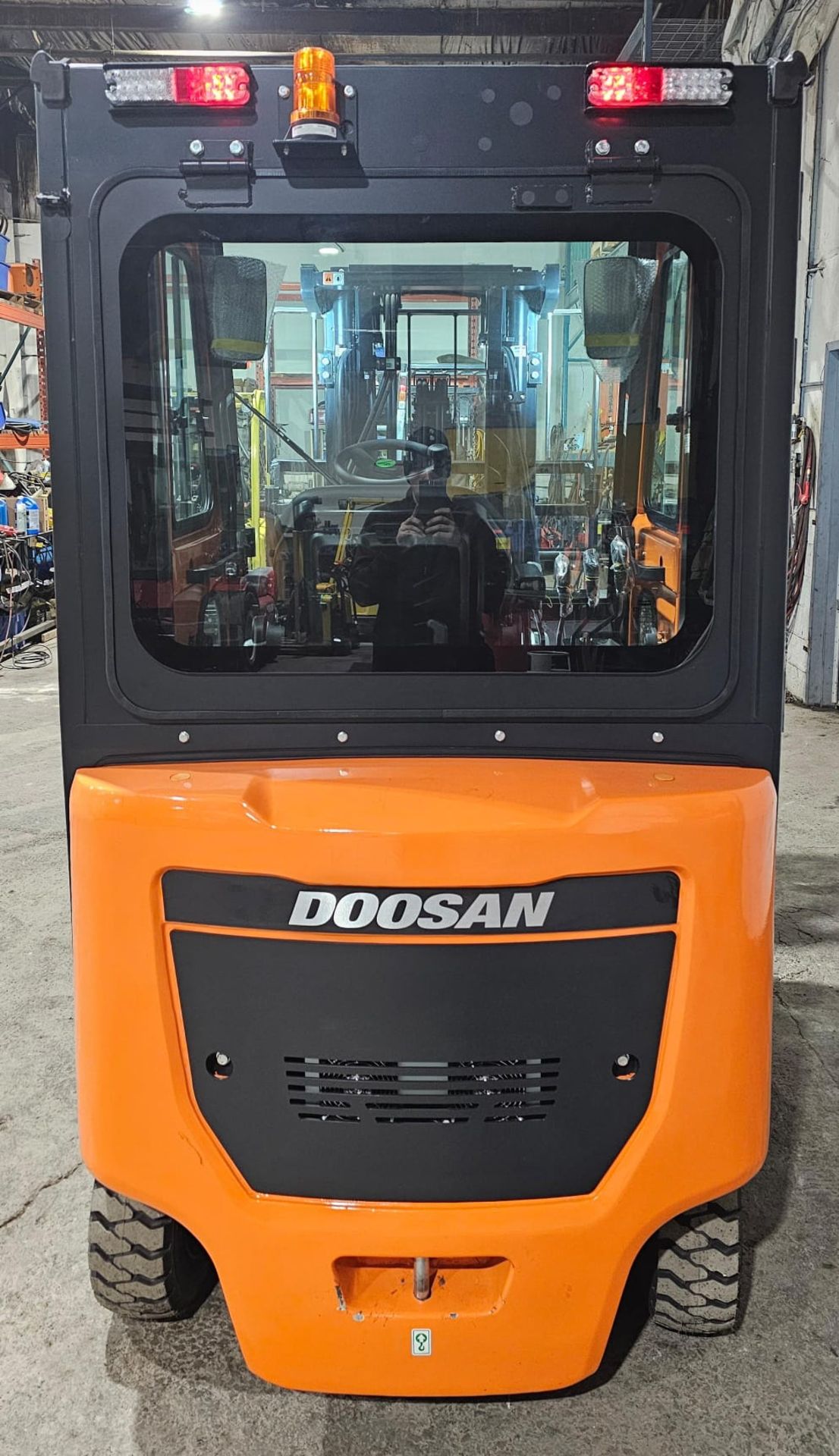 2023 NEW DOOSAN 5,000lbs Capacity OUTDOOR Forklift BRAND NEW BATTERY 48V with 0 Hours with Sideshift - Image 16 of 24