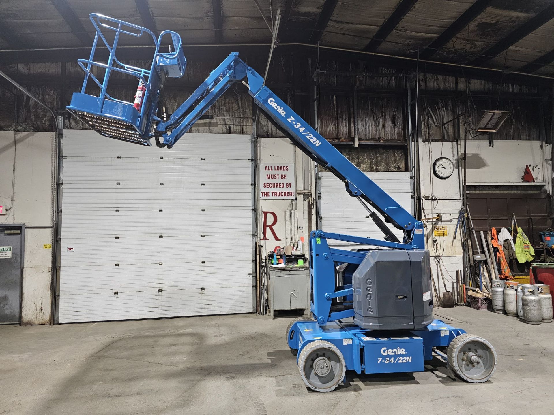 Genie Boom Lift model Z-34/22 with 34' high ELECTRIC Unit Made in the USA with LOW HOURS