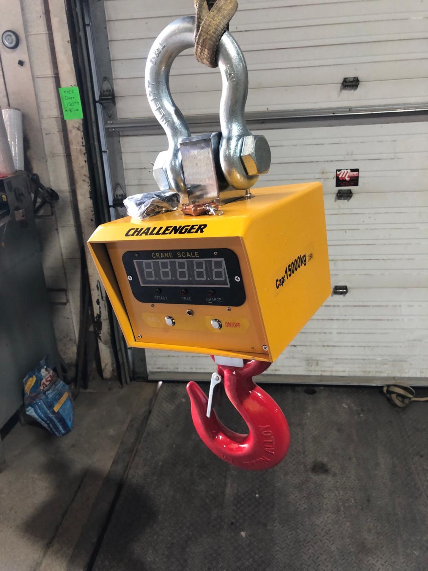 Challenger Hanging MINT Digital Crane Scale 15 ton Capacity 15000kg - complete with remote control