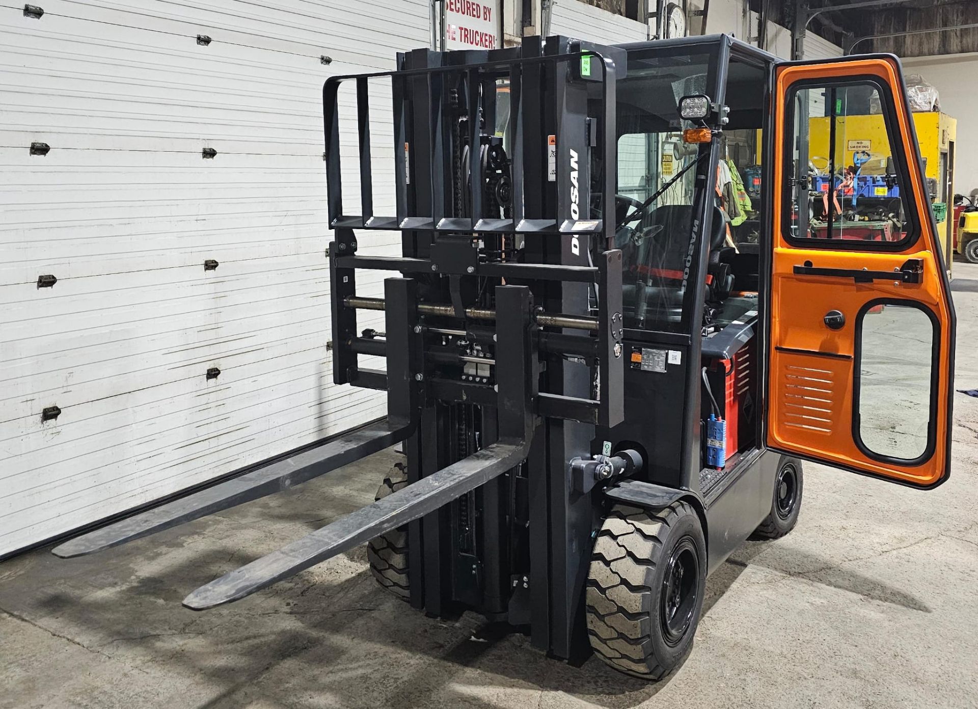 2023 NEW DOOSAN 5,000lbs Capacity OUTDOOR Forklift BRAND NEW BATTERY 48V with 0 Hours with Sideshift - Image 20 of 24