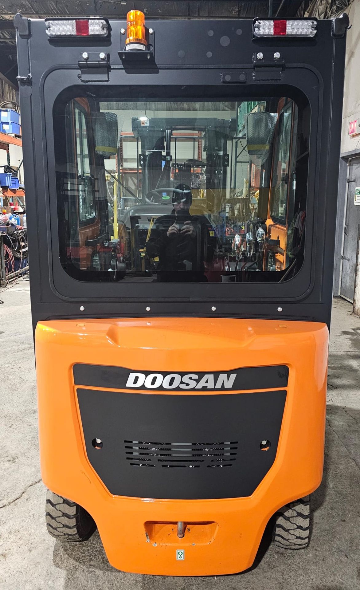 2023 NEW DOOSAN 5,000lbs Capacity OUTDOOR Forklift BRAND NEW BATTERY 48V with 0 Hours with Sideshift - Image 17 of 24
