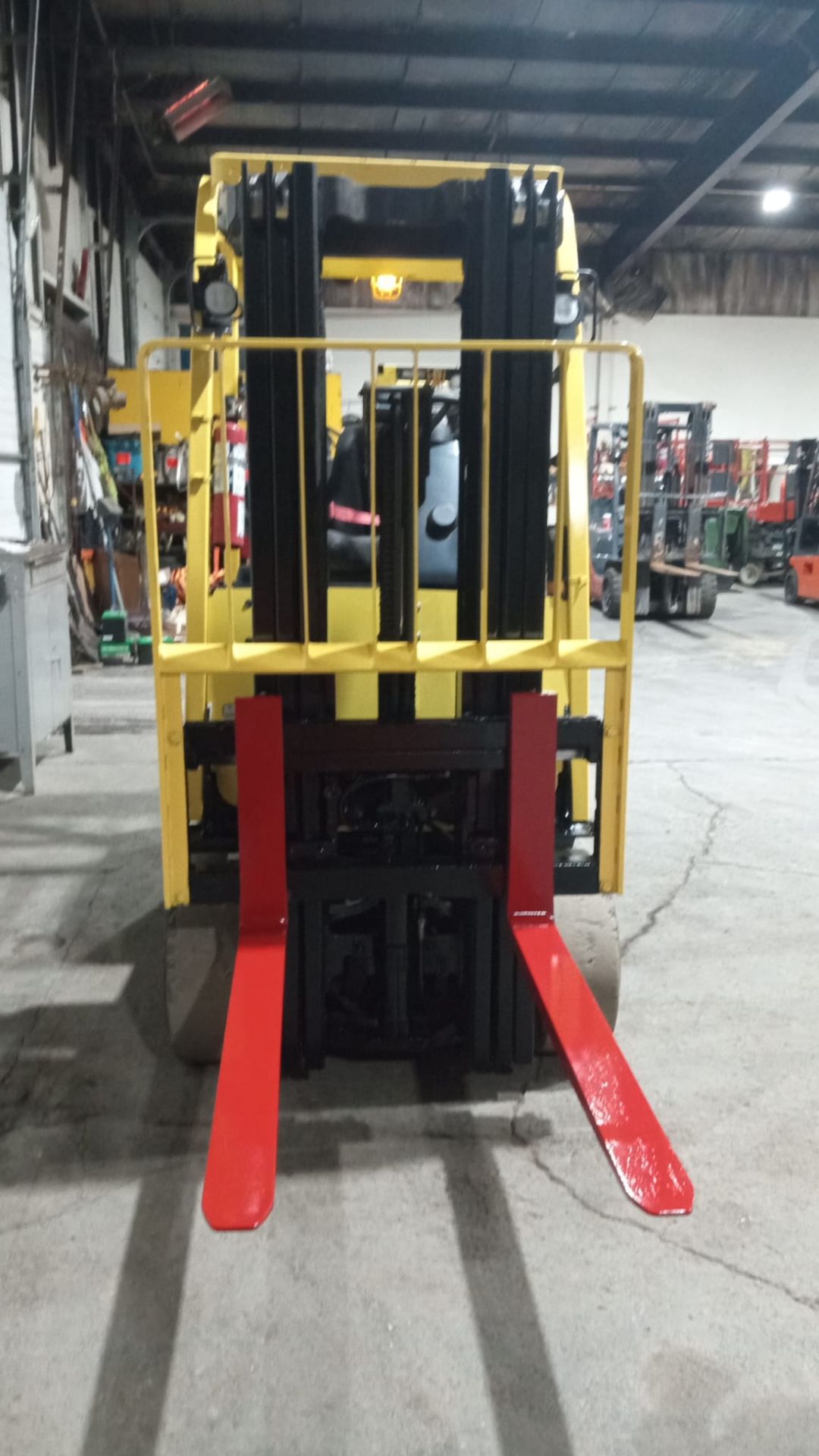2015 Hyster 5000lbs Capacity Forklift Electric with 48v Battery & 3-STAGE MAST with Sideshift with - Image 6 of 6