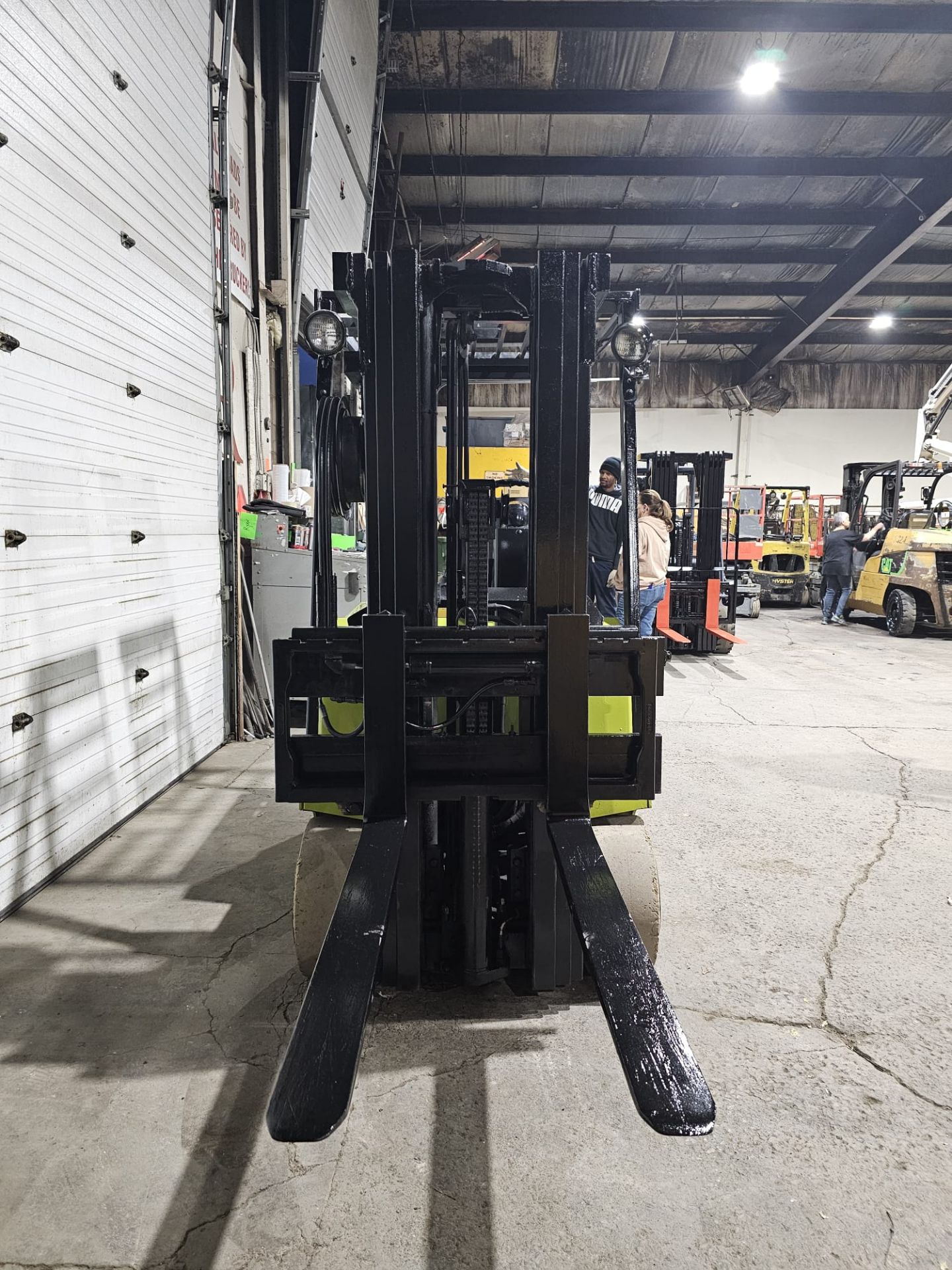 Clark 3,000lbs Capacity Electric Forklift 36V with sideshift and 3-STAGE MAST & Low Hours with Non- - Image 7 of 7