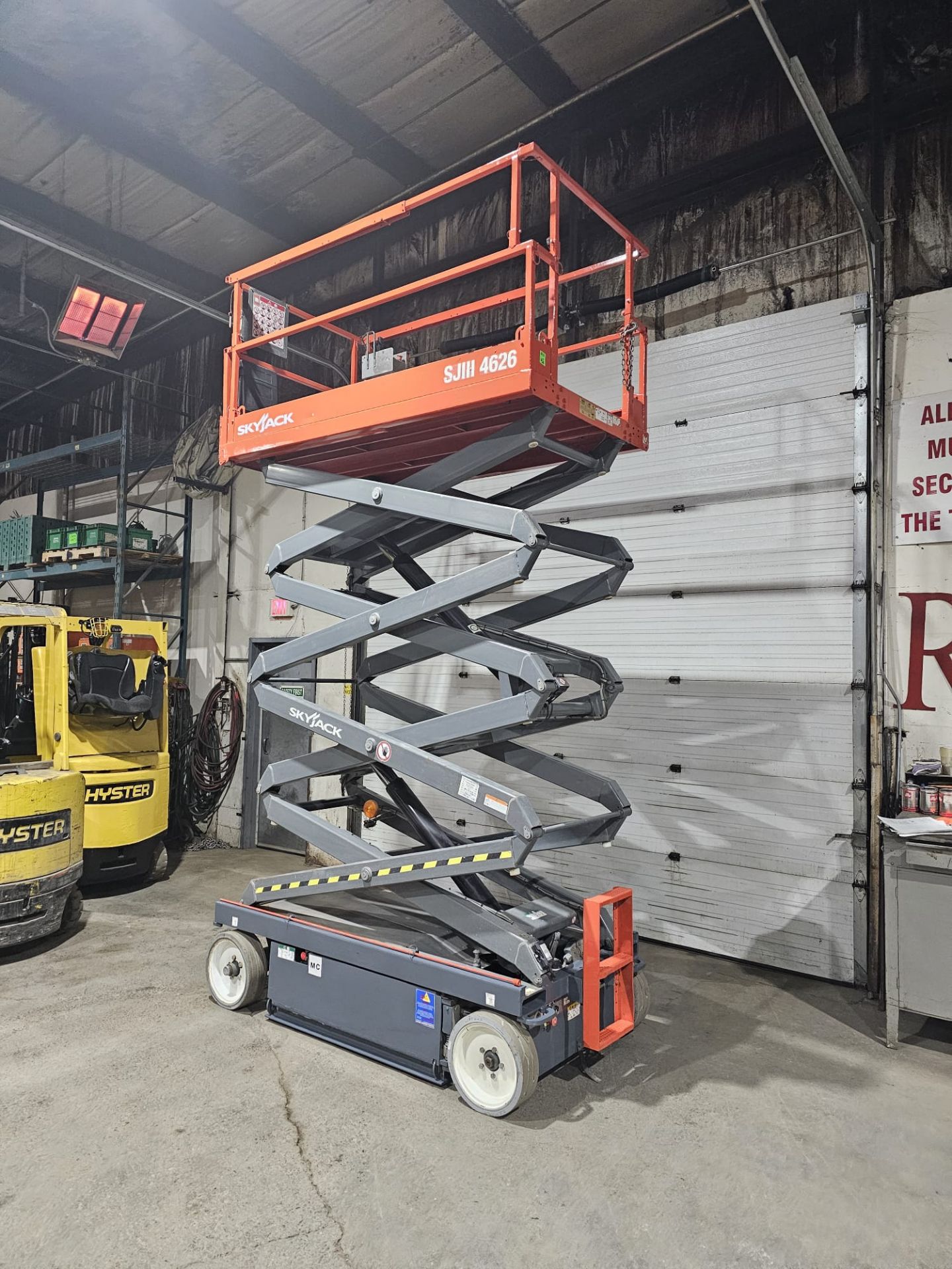 Skyjack III model 4626 Electric Motorized Scissor Lift with pendant controller with extendable