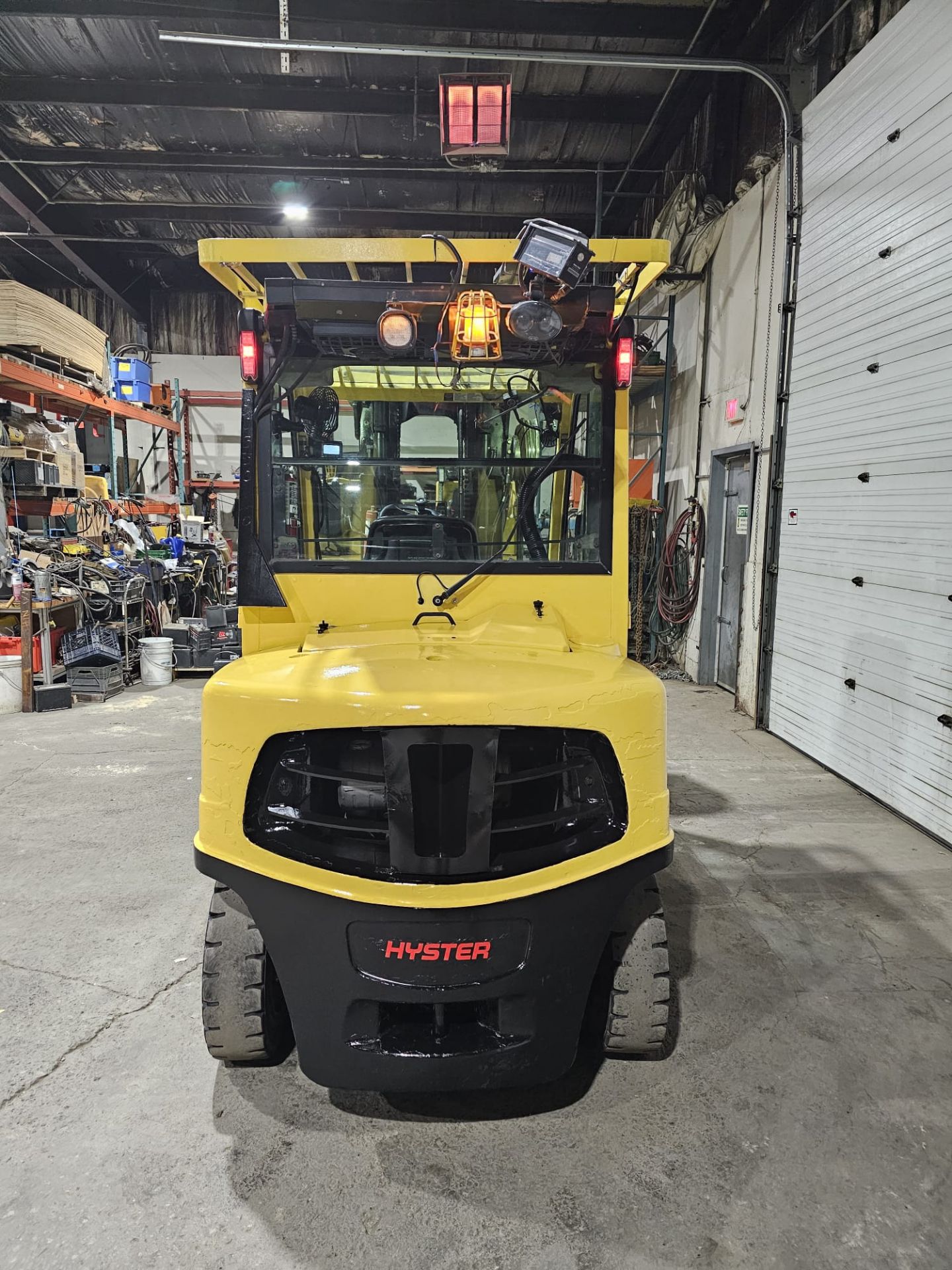 2017 Hyster 8,000lbs Capacity OUTDOOR Forklift NEW 72" Forks & NEW Sideshift, Diesel & 3 STAGE - Image 5 of 11