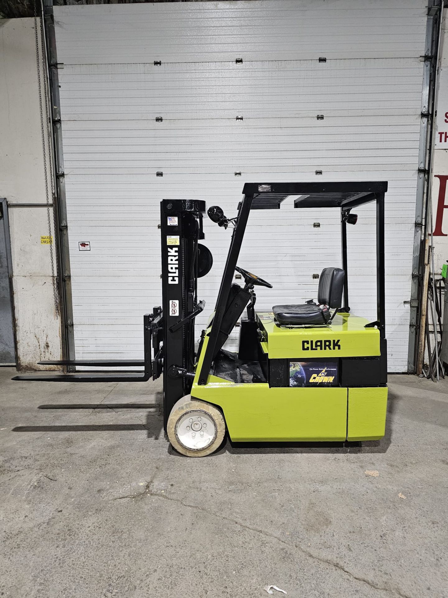 Clark 3,000lbs Capacity Electric Forklift 36V with sideshift and 3-STAGE MAST & Low Hours with Non-