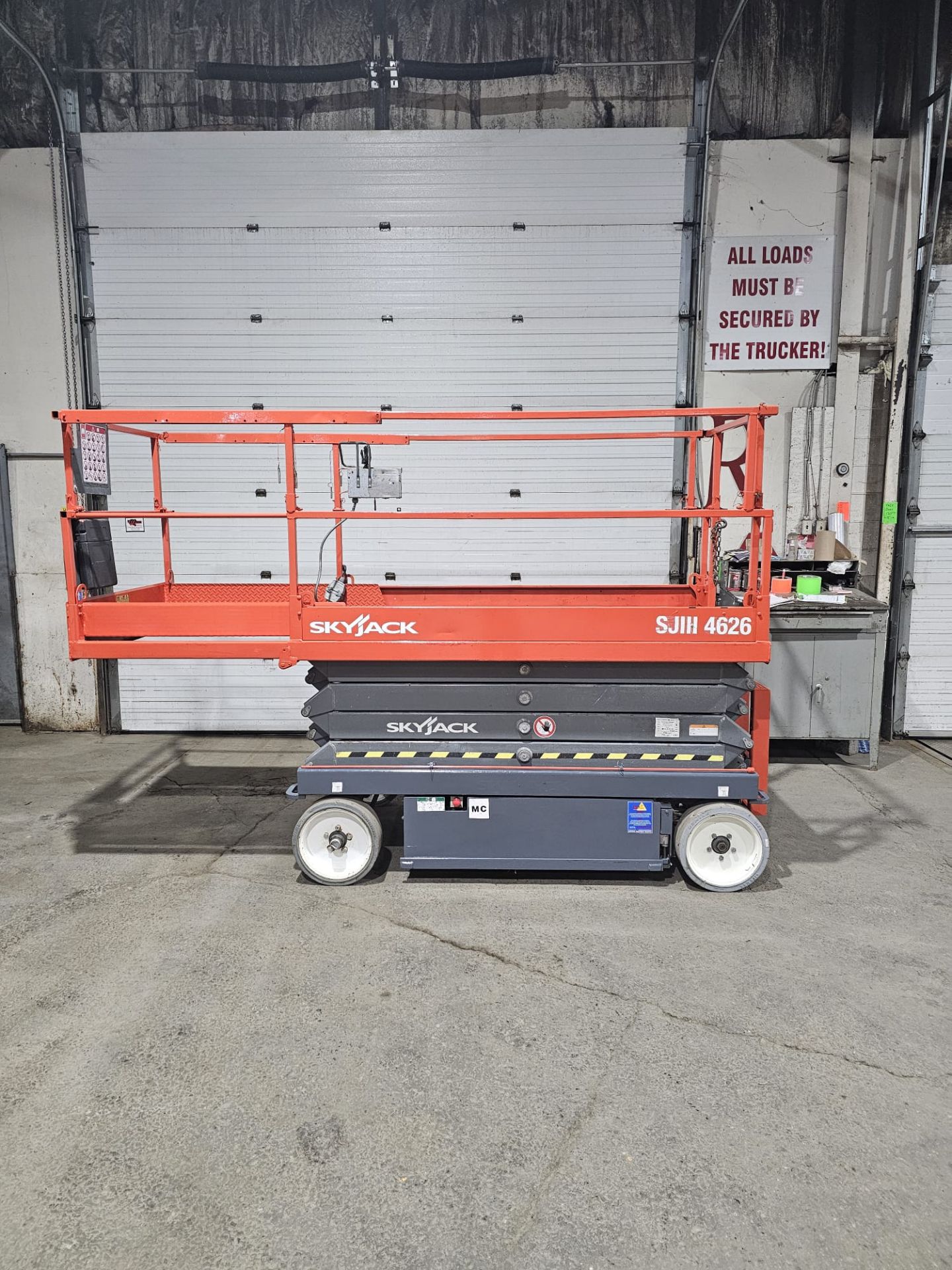 Skyjack III model 4626 Electric Motorized Scissor Lift with pendant controller with extendable - Image 2 of 7