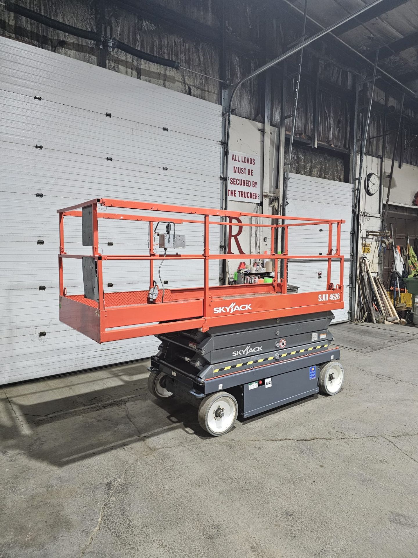 Skyjack III model 4626 Electric Motorized Scissor Lift with pendant controller with extendable - Image 3 of 7