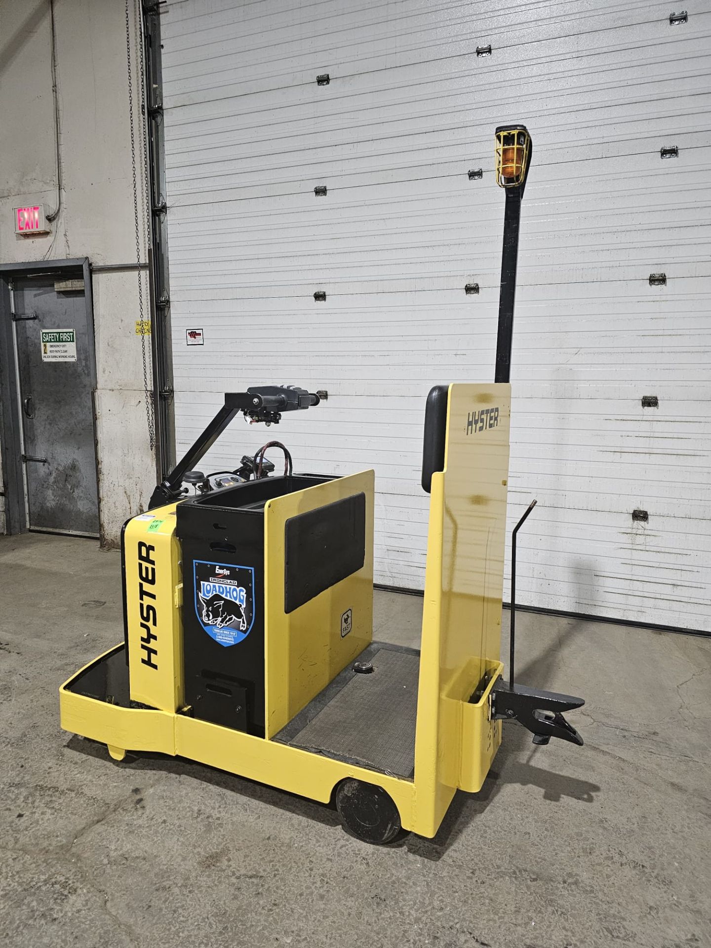 2018 Hyster Ride On Tow Tractor - Tugger / Personal Carrier with 24V Battery Electric Unit