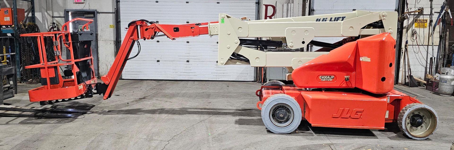 2006 JLG LIFT E400AJP Articulating Zoom Boom Lift - Narrow 500 lbs VERY LOW HOURS - 40ft lift height - Image 9 of 9