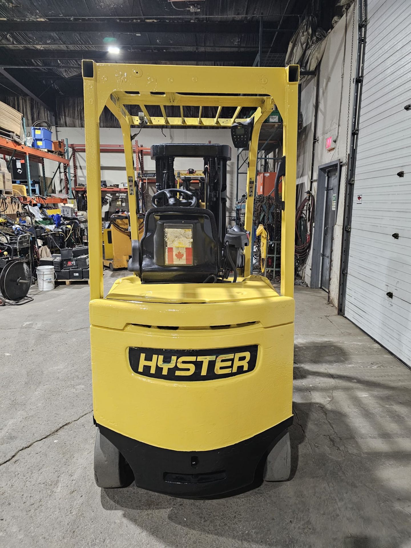 2015 Hyster 5000lbs Capacity Forklift Electric with 48v Battery & 3-STAGE MAST with Sideshift with - Image 3 of 5